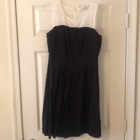 Loft Dress - Picture 2 of 4